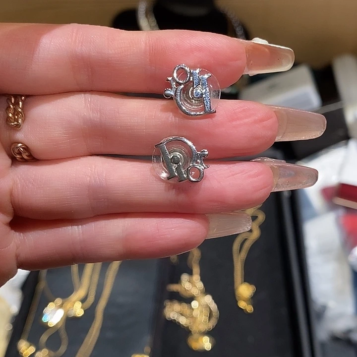 饼***干中古香水沐浴露持久留香