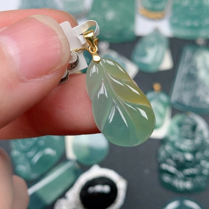 翡翠颈饰银S925镶嵌翡翠