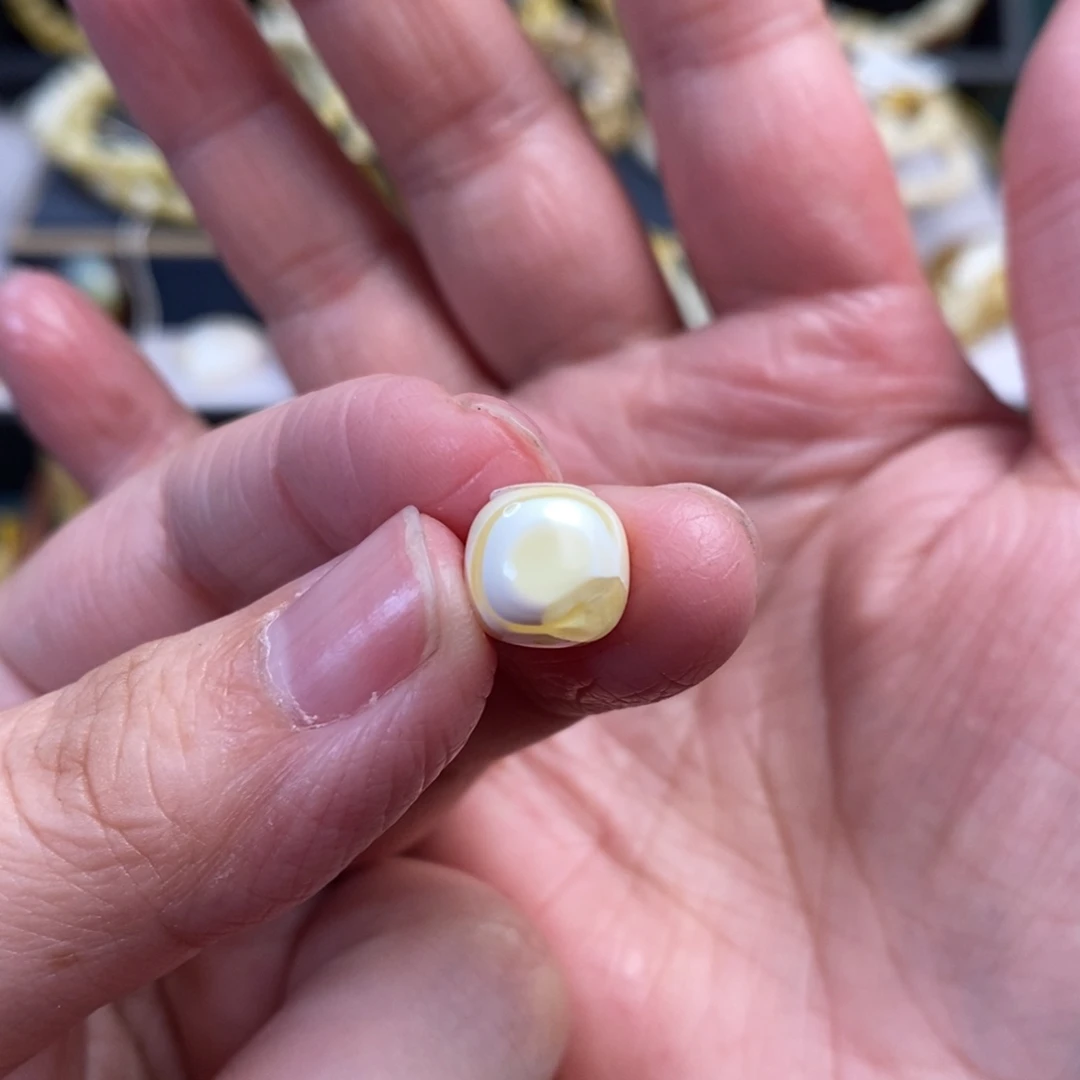 蜜蜡未镶嵌裸石金漆白天眼老型型单珠9.5