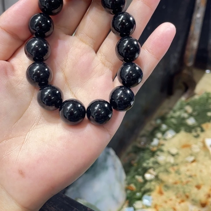 x***y定制翡翠未镶嵌边角料