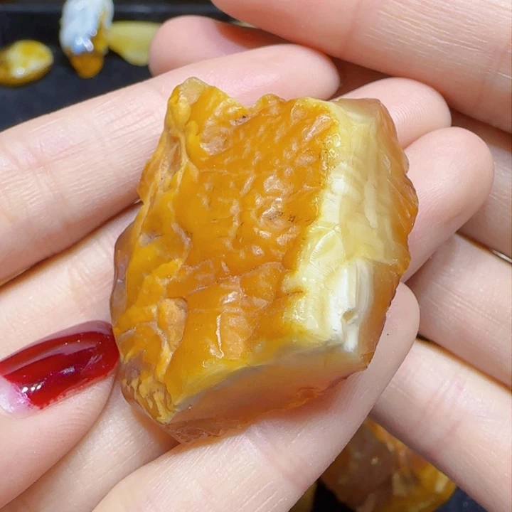 定制琥珀未镶嵌蜜蜡