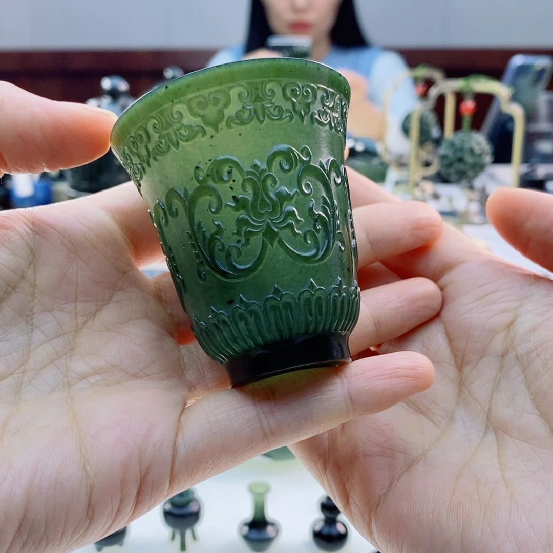 未镶嵌和田玉（青玉）摆件