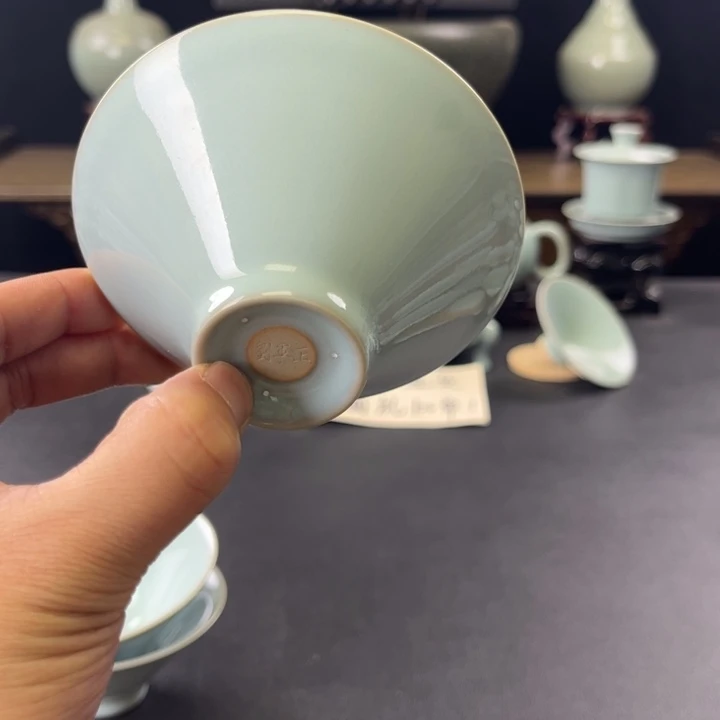 杯天青釉支钉斗笠杯微瑕捡漏