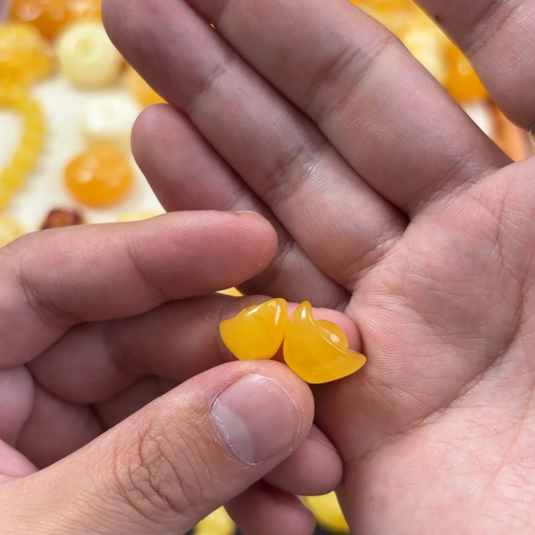 蜜蜡未镶嵌裸石金元宝