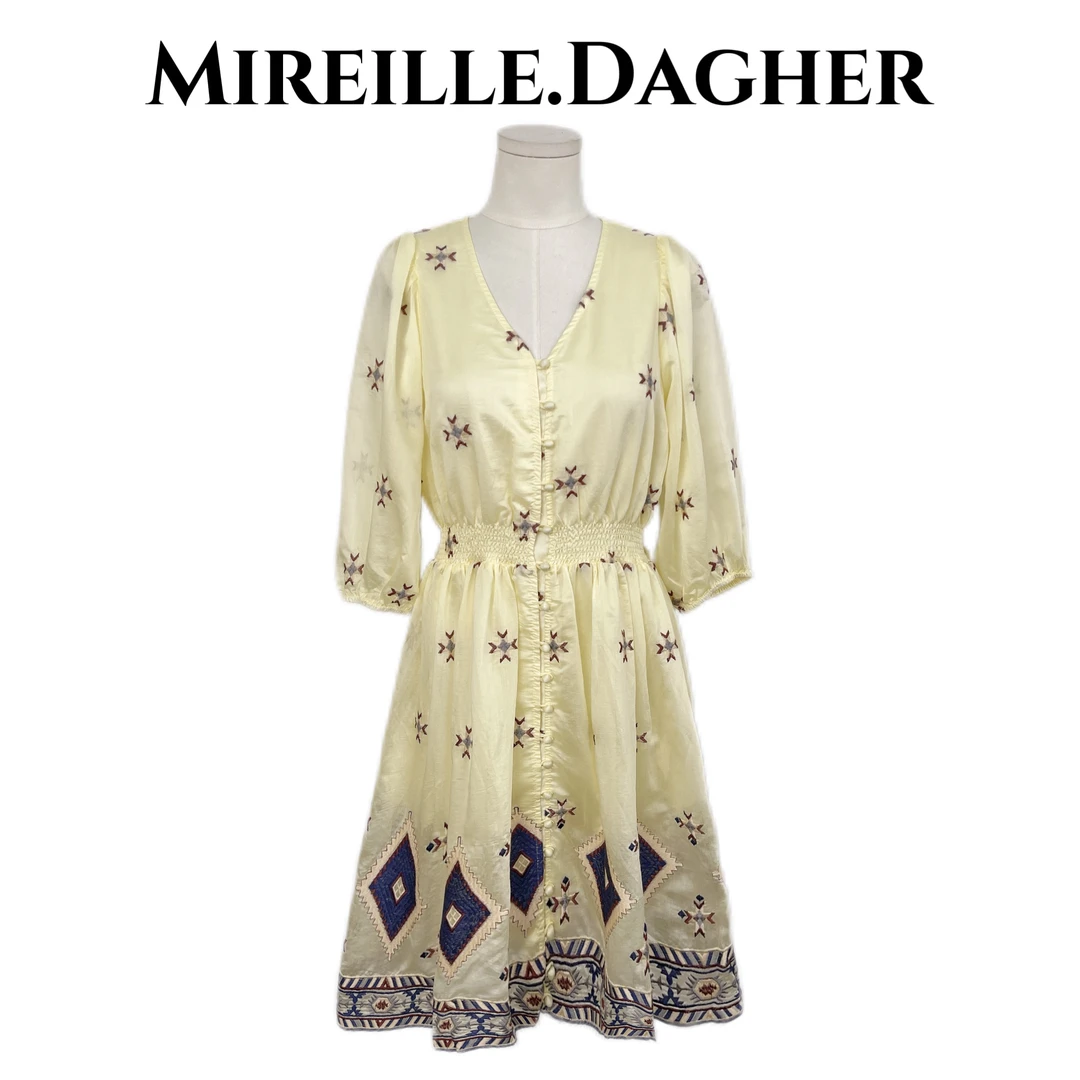 米莱Jiaer/夏季新款时尚V领刺绣收腰显瘦气质中袖连衣裙X26629