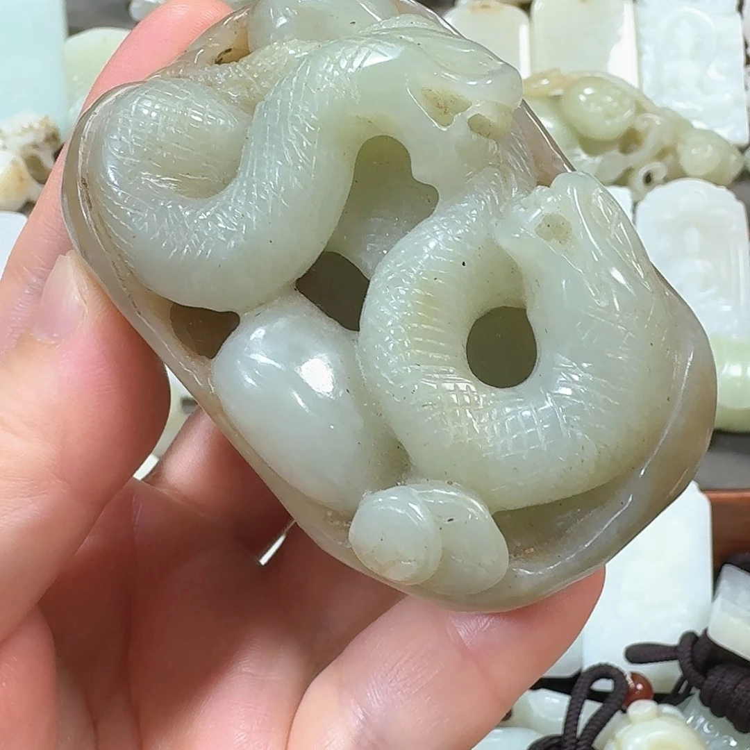 未镶嵌和田玉摆件朱*其