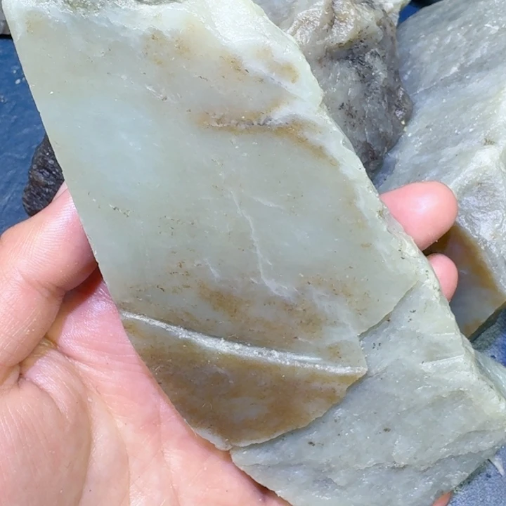 和田玉未镶嵌珠宝半成品