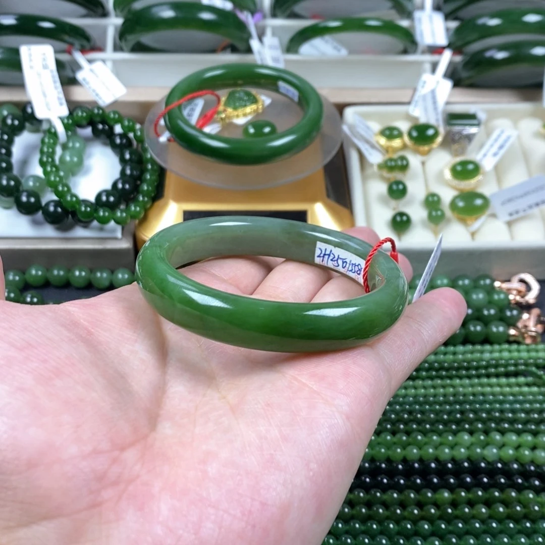 和田玉（碧玉）手镯未镶嵌嫦****✔