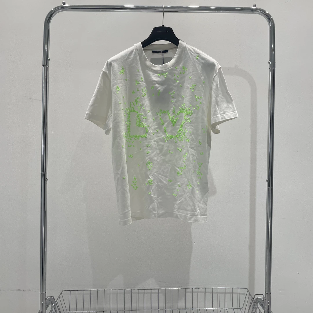 全新未使用 LouisVuitton/路易威登 飞机logo短袖 yy00757 尺码l