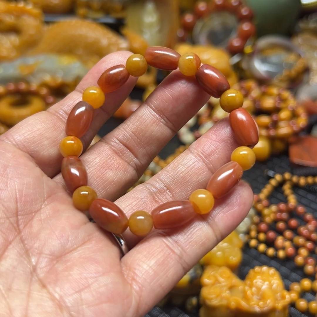 石英质玉未镶嵌颈饰