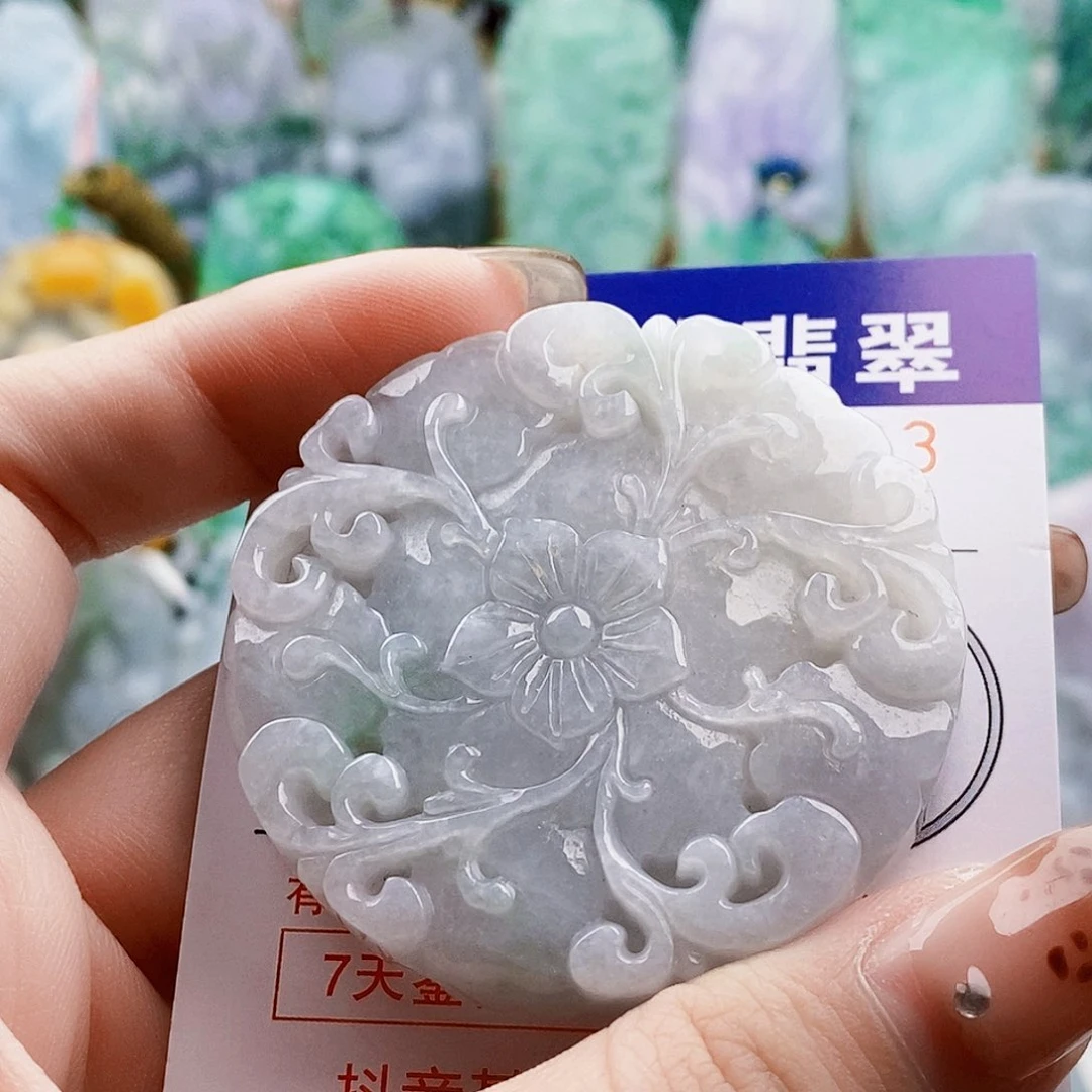 吊坠(不含链)未镶嵌翡翠