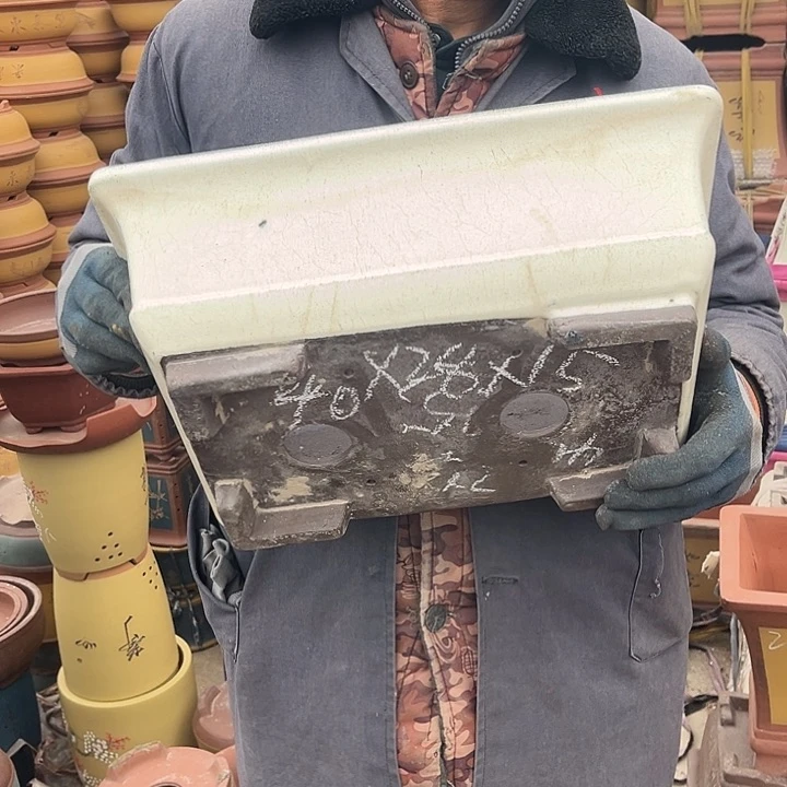 紫砂紫砂花盆和小