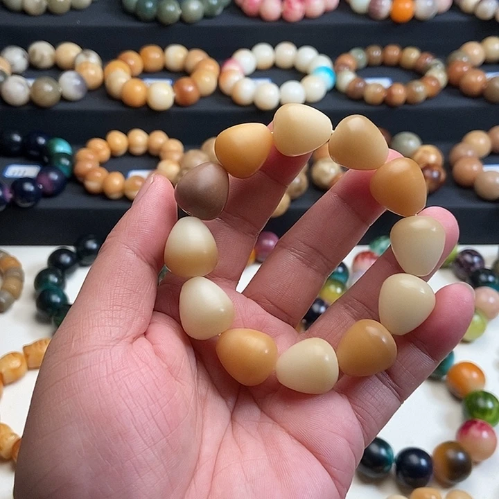 吊坠菩提根/象牙果大松子