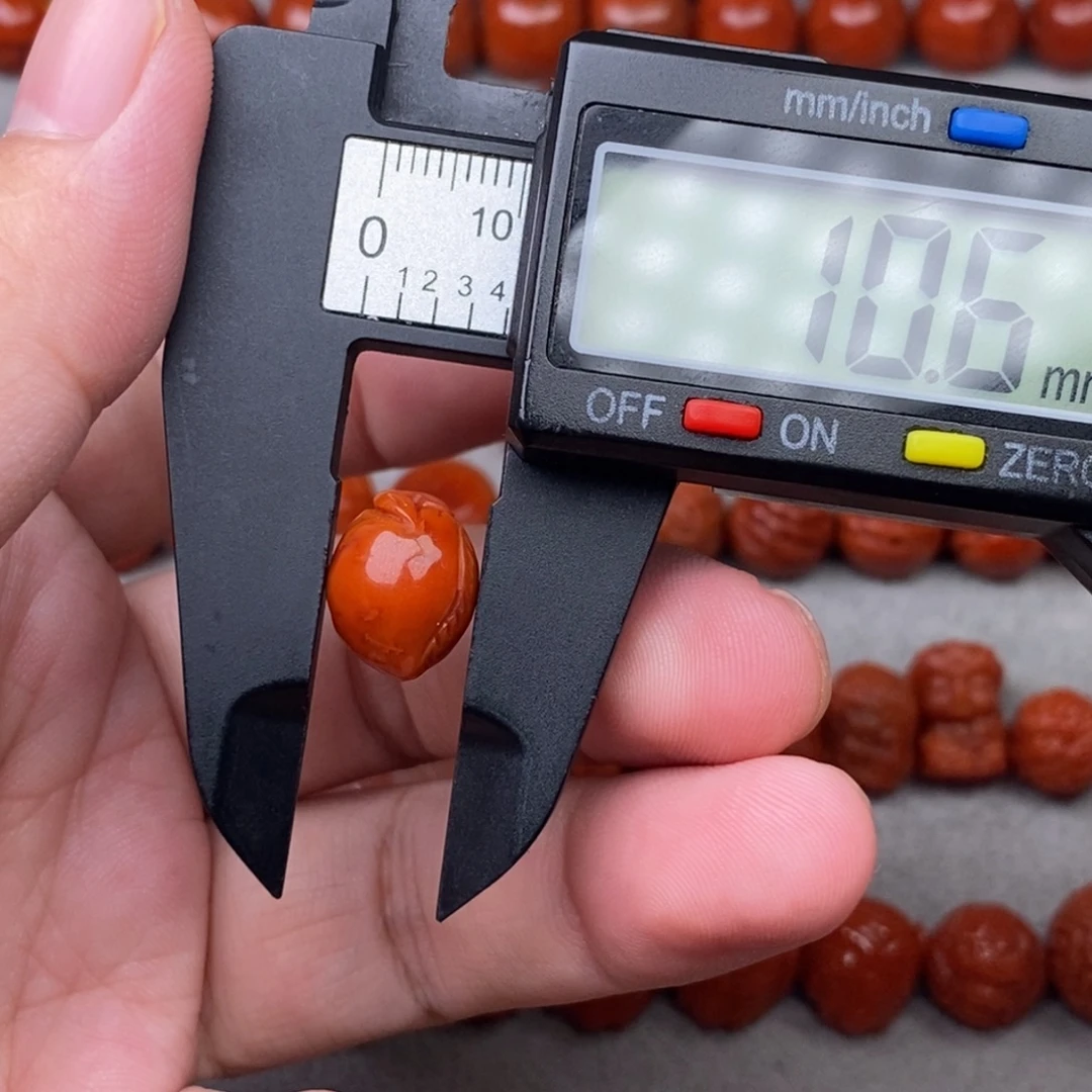 南红玛瑙配饰未镶嵌有瑕疵