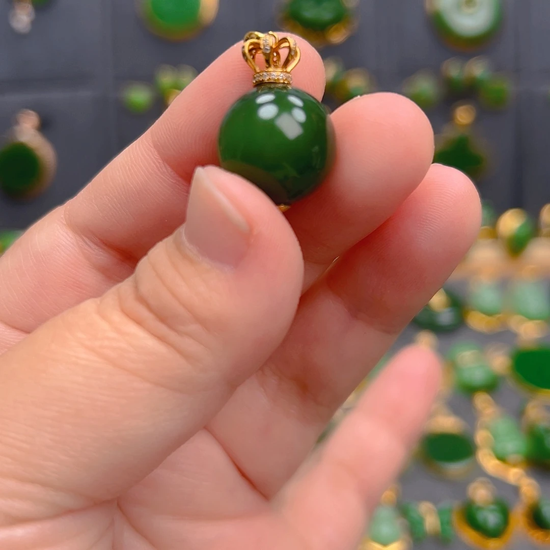 和田玉（碧玉）18K金镶嵌吊坠(不含链)