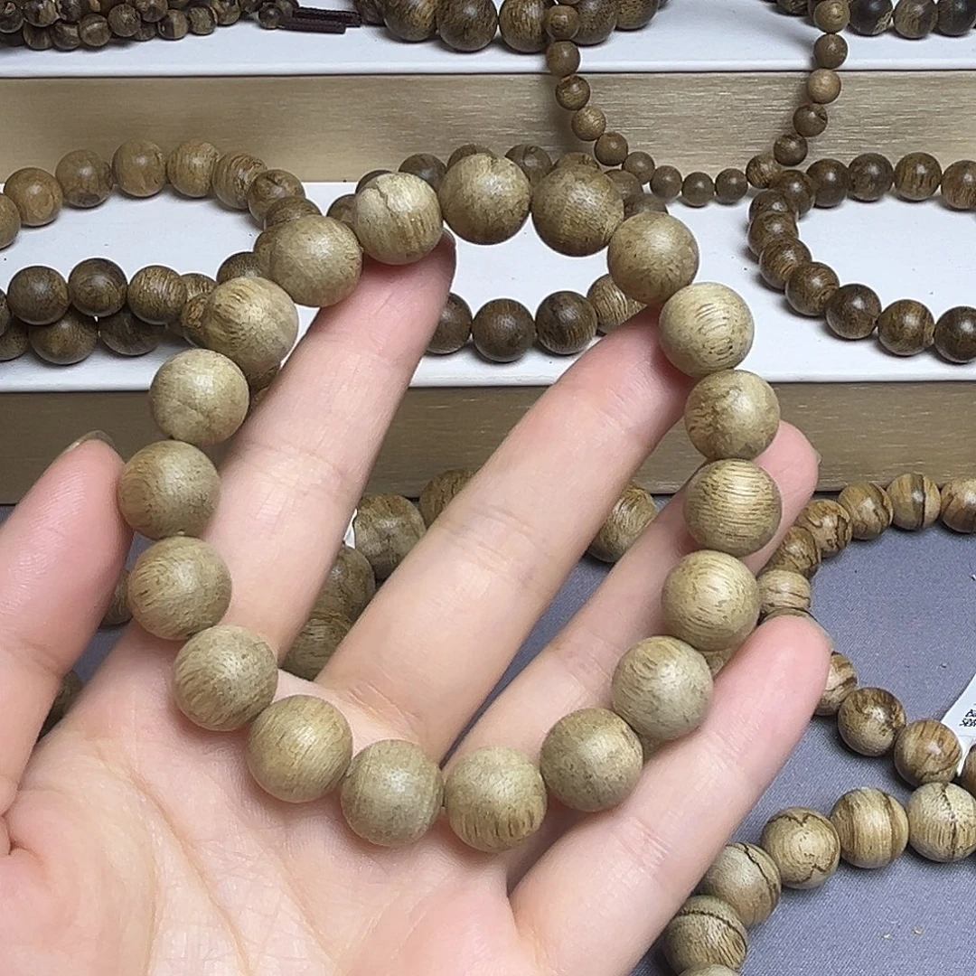 无事牌竹类柬埔寨1.1。