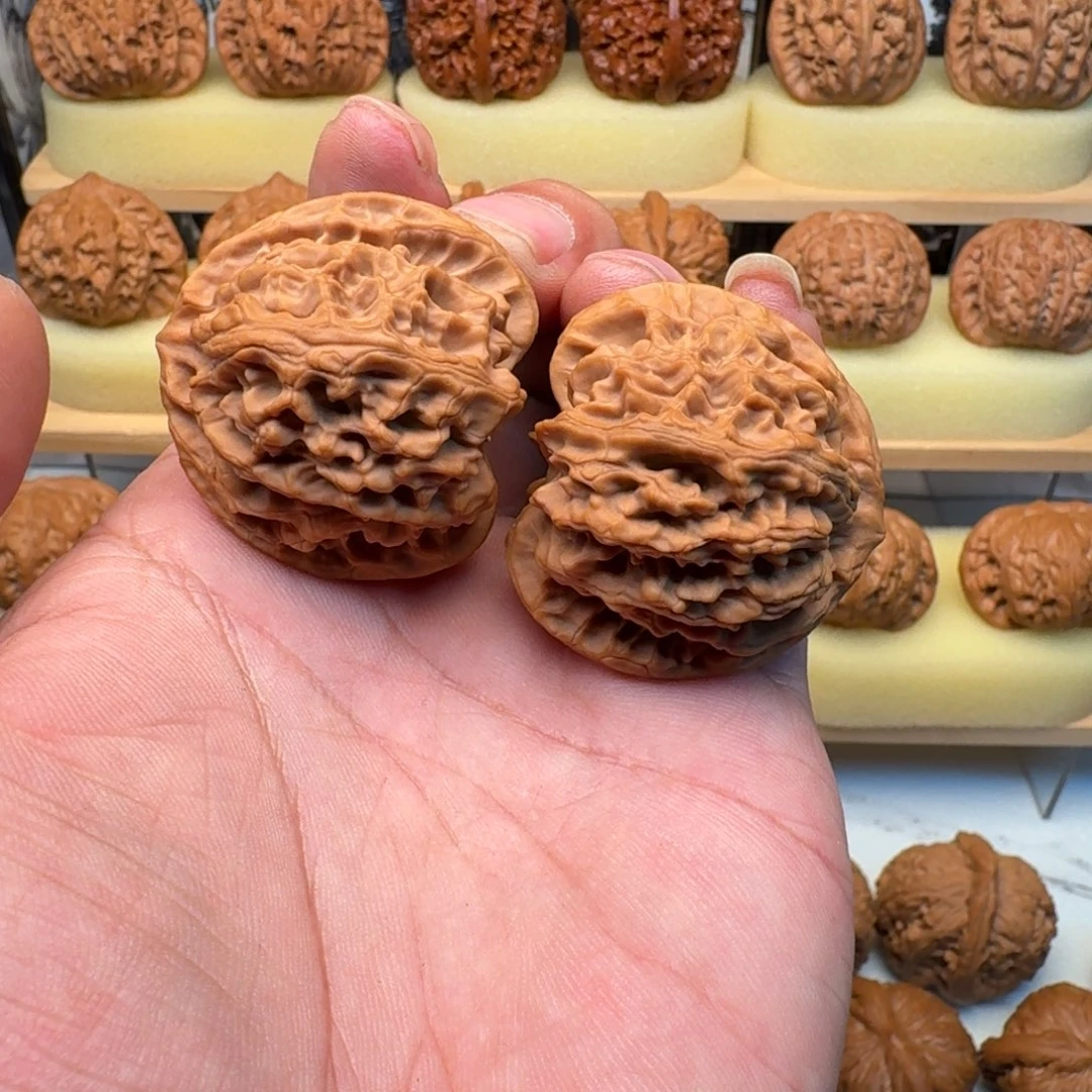 小***张文玩核桃吊坠苹果园