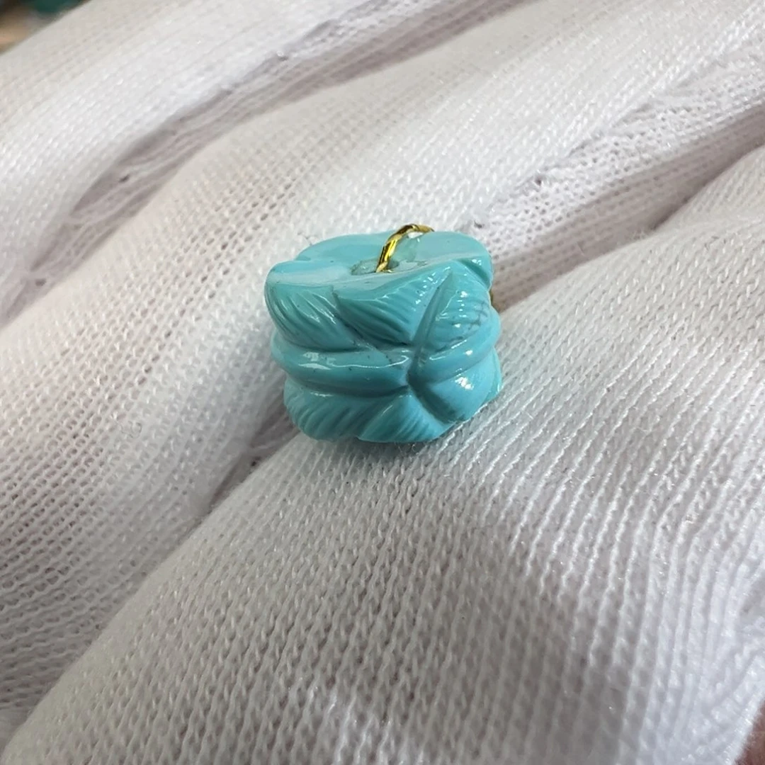 绿松石配饰未镶嵌