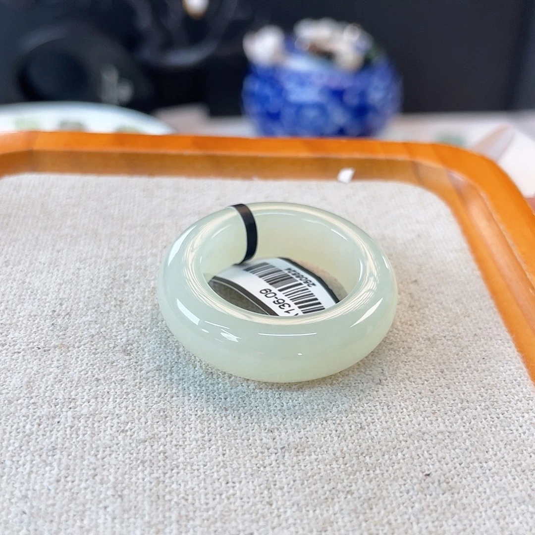 未镶嵌戒指和田玉c45 冰晴轮胎22.1