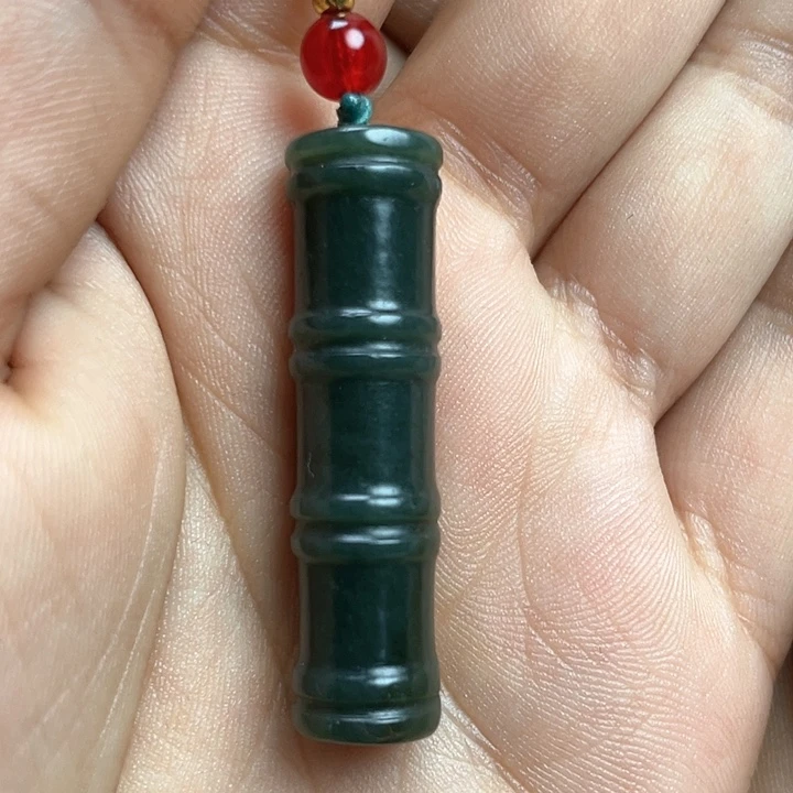 和田玉颈饰未镶嵌碧**帆