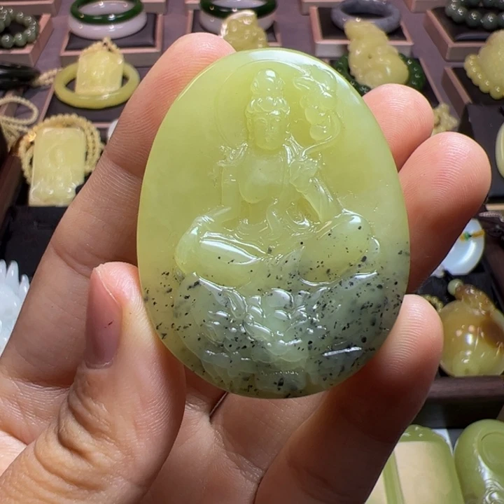 和田玉（黄玉）未镶嵌颈饰
