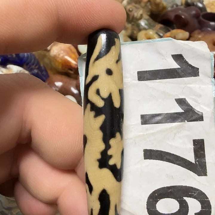 三***米玛瑙/玉髓未镶嵌颈饰