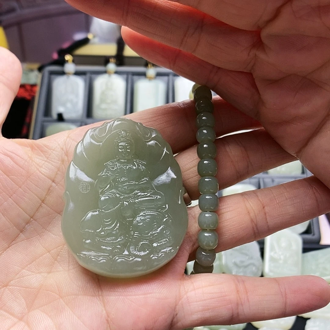 和田玉颈饰未镶嵌?***业