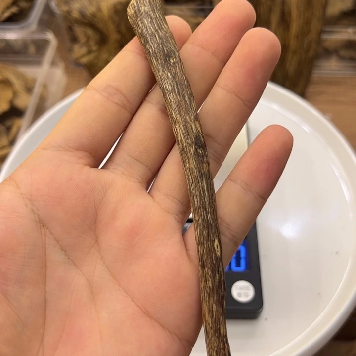 海南沉香水心油2.4克
