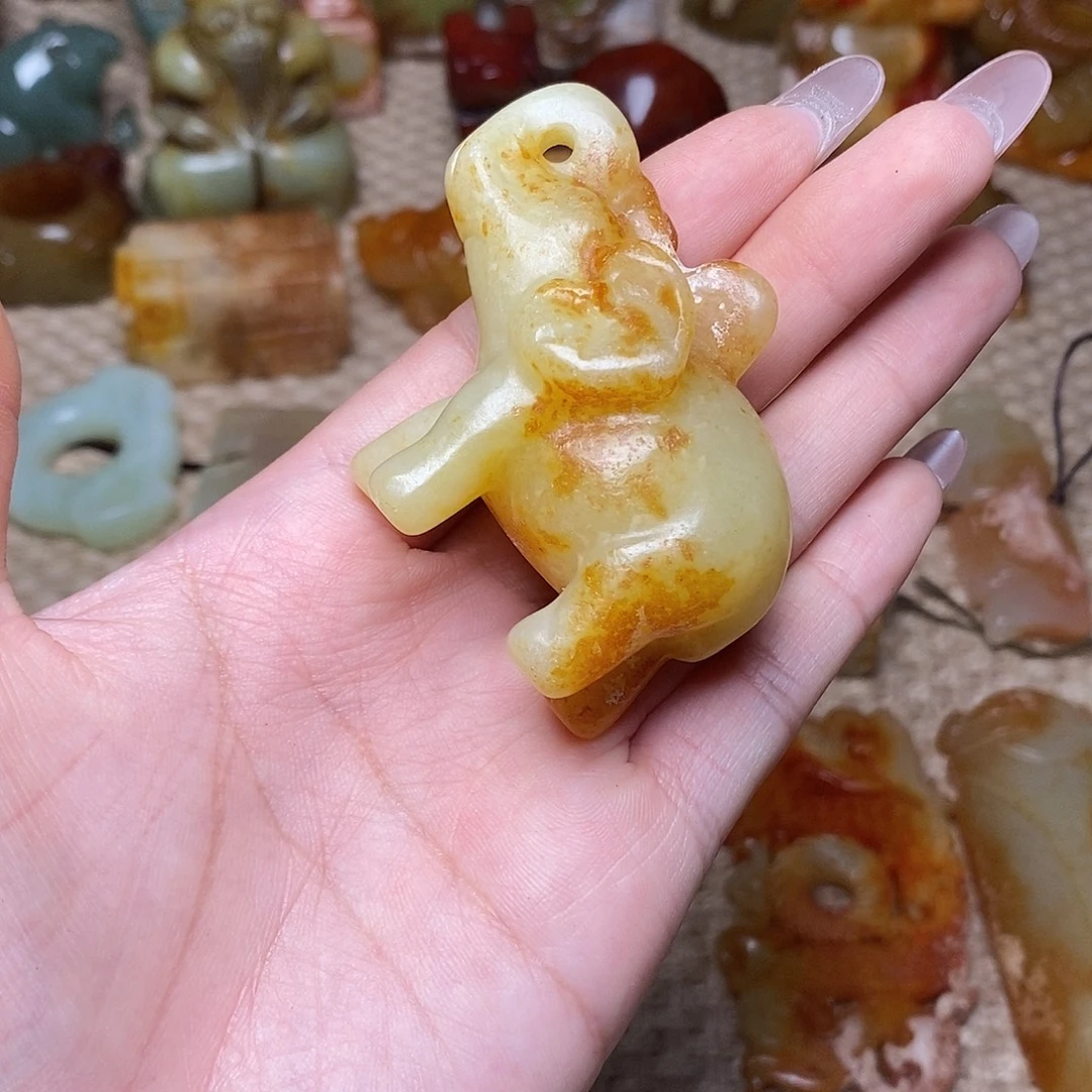 无***界蛇纹石玉未镶嵌颈饰