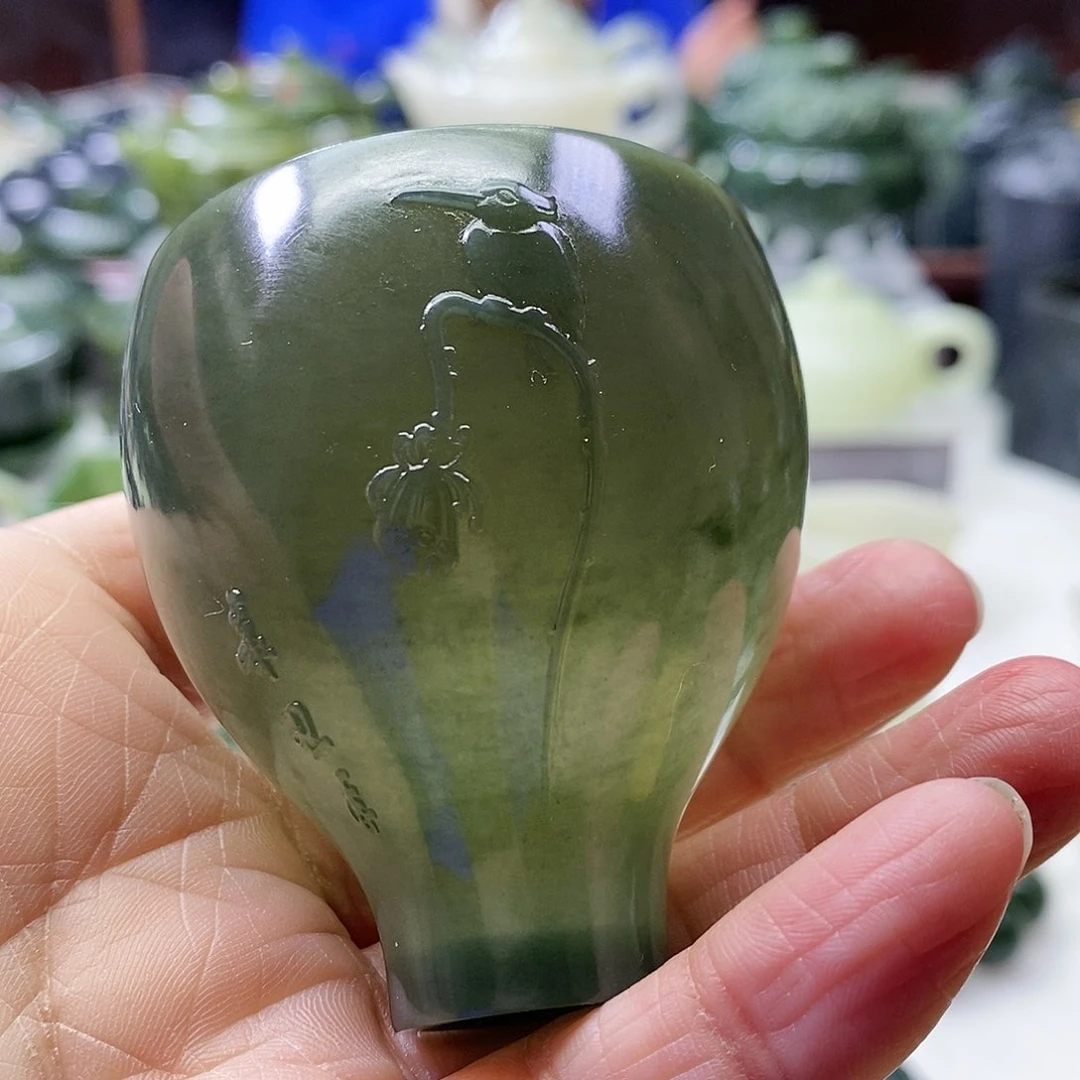 和田玉茶杯未镶嵌