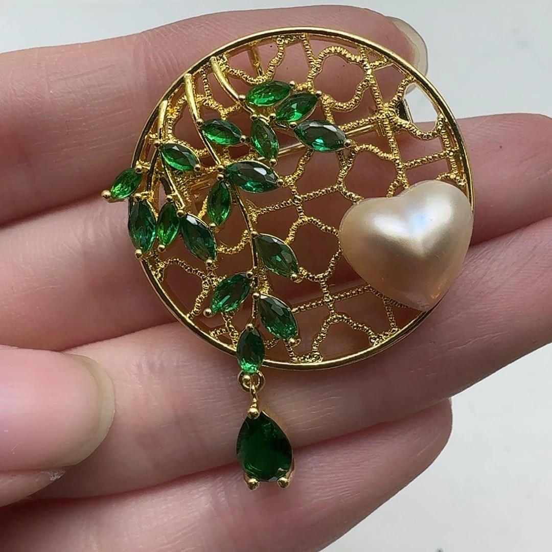 拼合珍珠（马贝珠）未镶嵌胸针