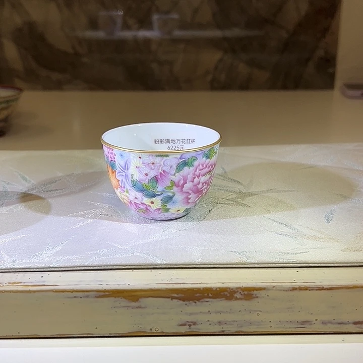 粉彩满地万菊小缸杯