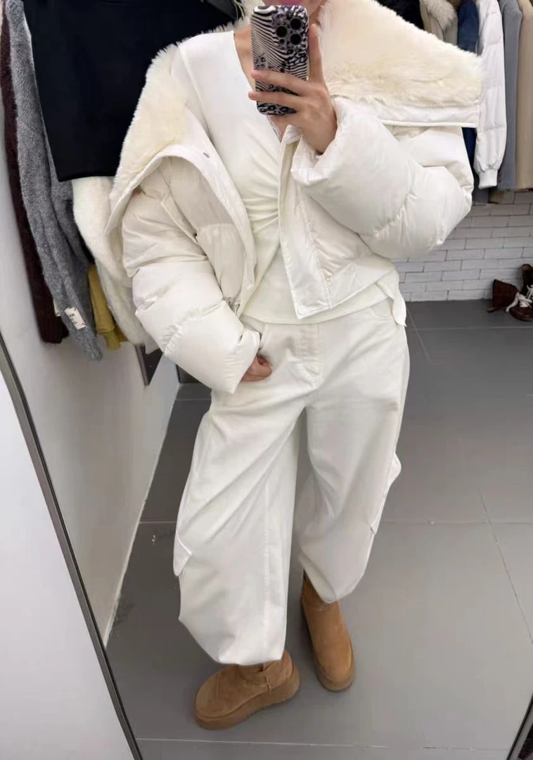 【奥莉】2025秋冬：大翻领毛领面包服羽绒外套