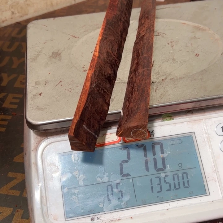 祥***龙檀香紫檀（小叶紫檀）边角料