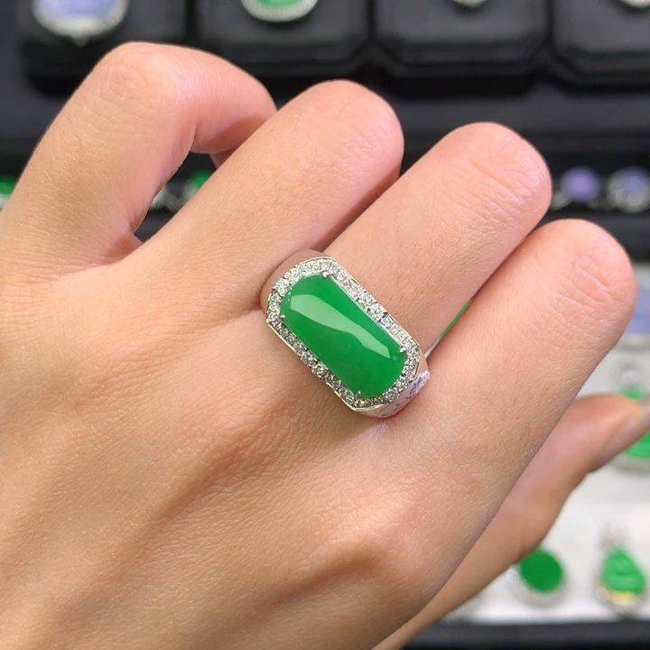 翡翠吊坠(不含链)18K金镶嵌