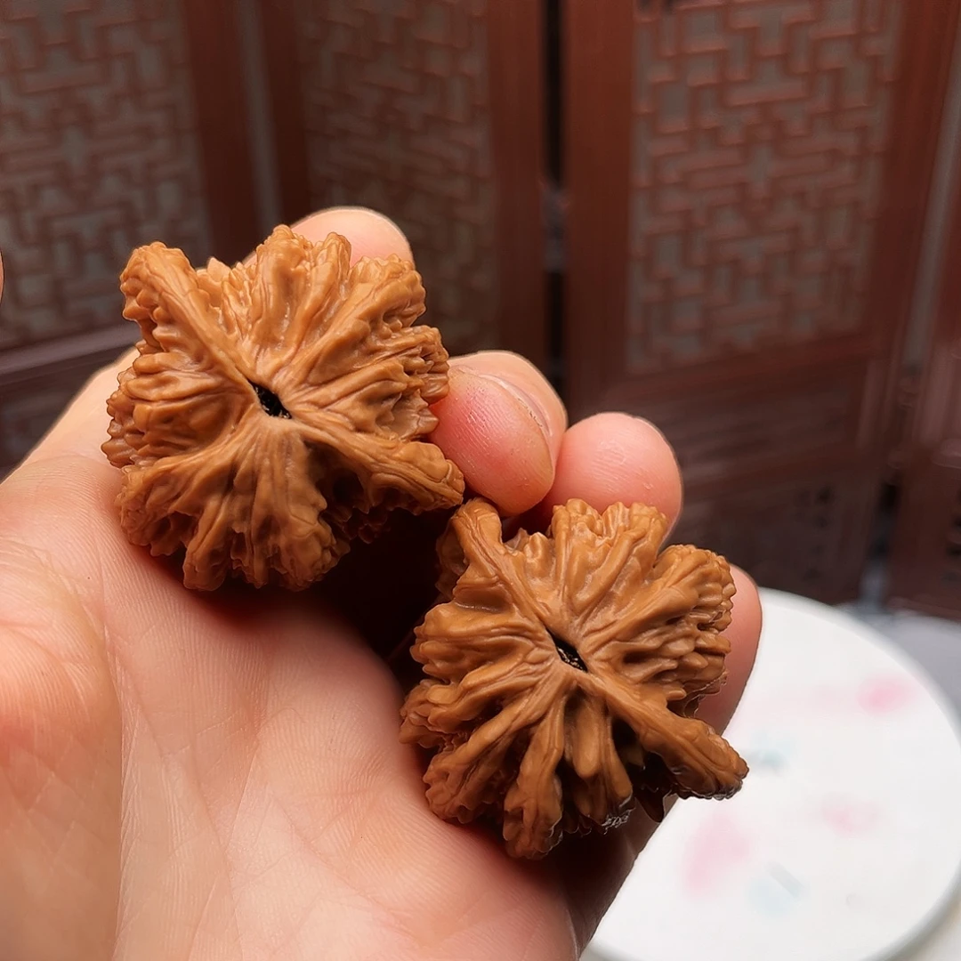 文玩核桃吊坠麦虎