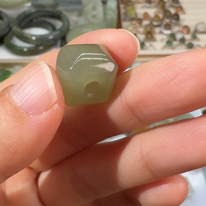 和田玉未镶嵌颈饰19