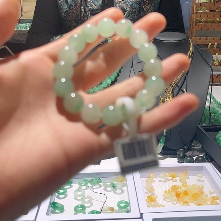 翡翠未镶嵌颈饰非洲翠