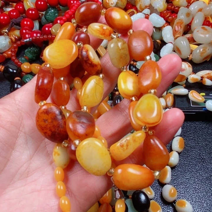 和田玉颈饰未镶嵌