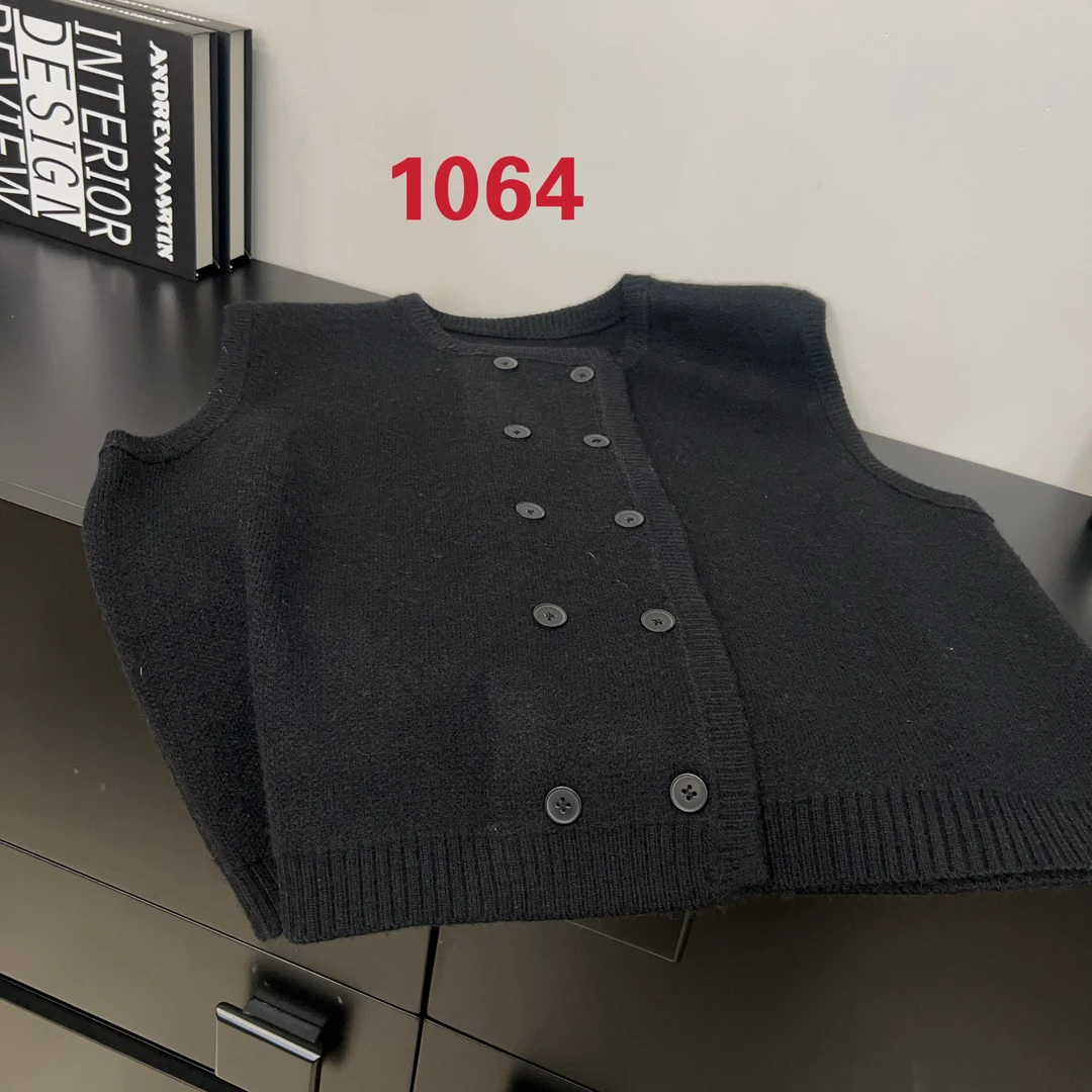 KM PERSONALITY 2024新款秋冬儿童毛线马甲 1064