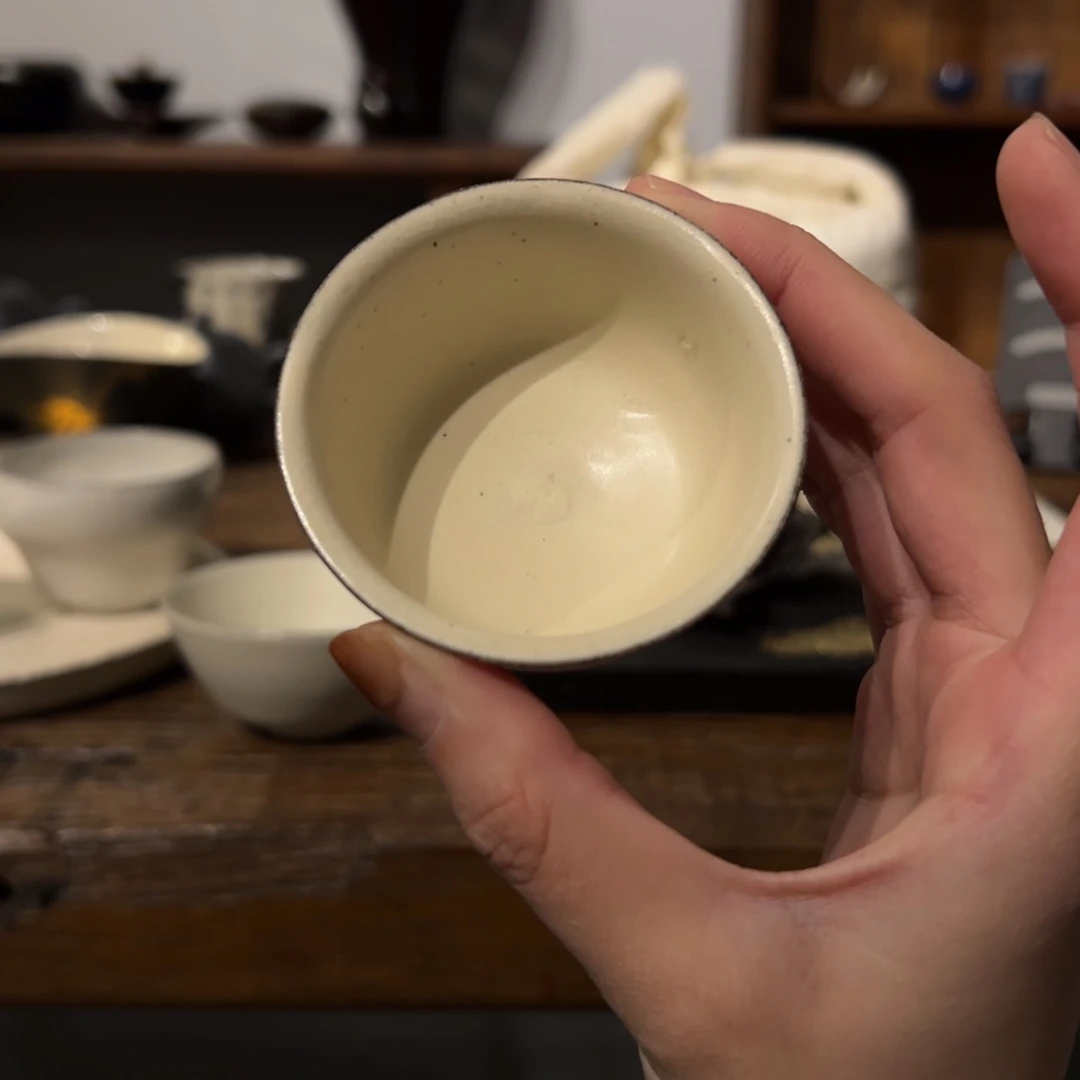 摆件陶瓷。     陶瓷。