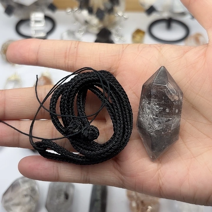 未镶嵌颈饰水晶蜡**新闪灵钻