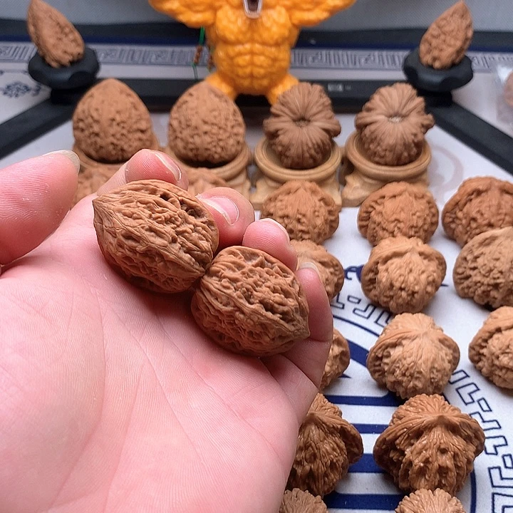 t***x桃核吊坠山地果野鸡心