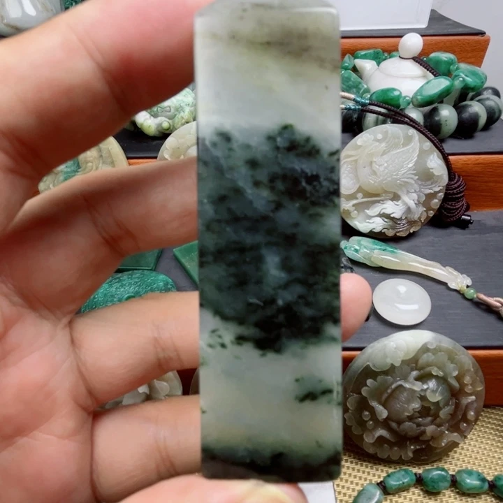 独山玉未镶嵌珠宝半成品