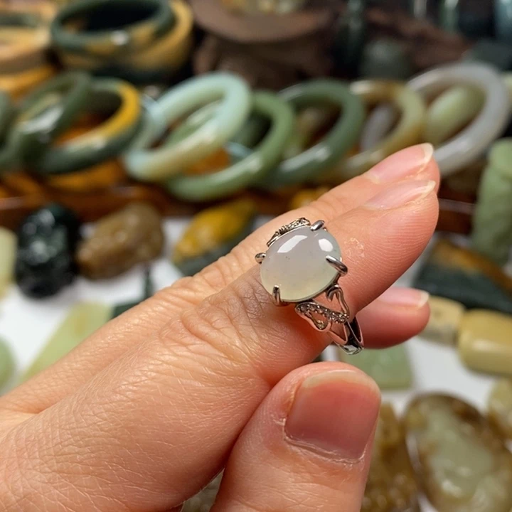 岫岩河磨玉（透闪石质玉）未镶嵌颈饰