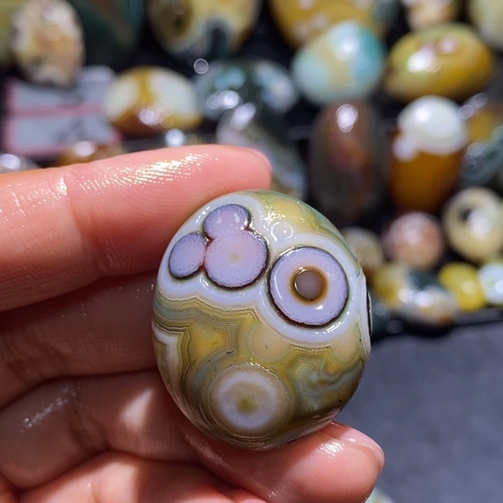 玛瑙/玉髓未镶嵌珠宝半成品37