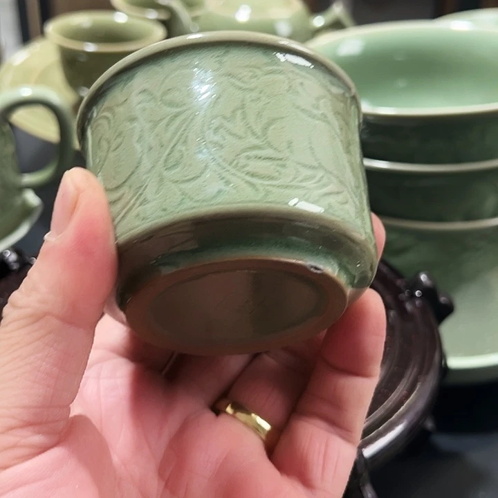 耀州窑瓷器金运杯1个微瑕