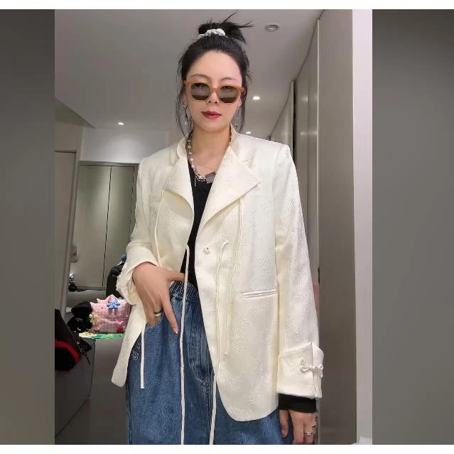 RIRV时髦-"奶油椰椰"提花外套