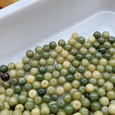 摩***~白玉菩提吊坠12青提桶340颗