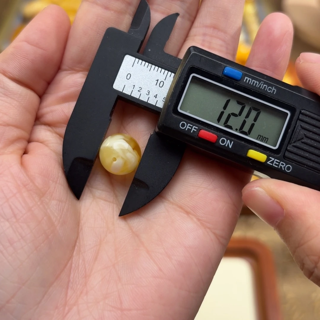 琥珀未镶嵌珠宝奇石681